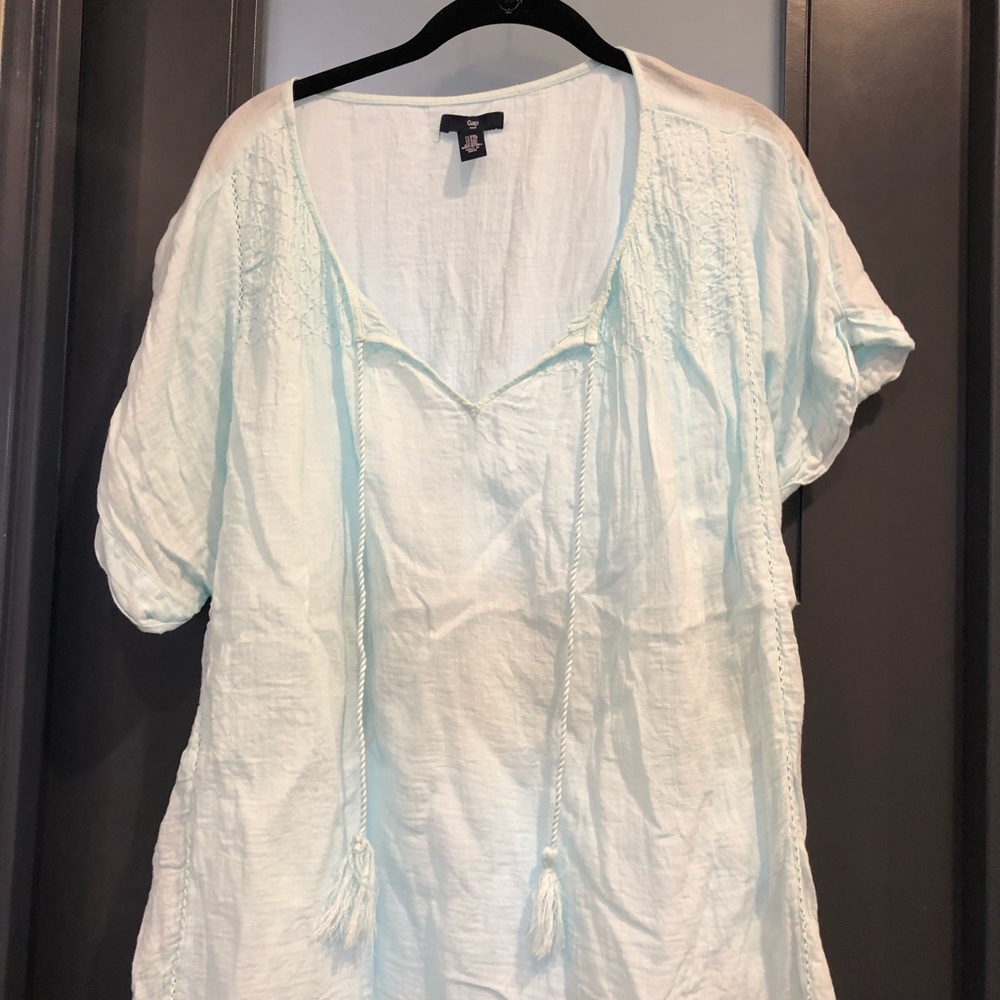 Light blue Gap linen top